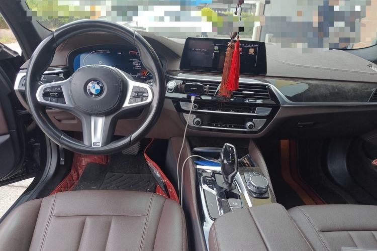 Used BMW 5 Series 2020 525Li M Sport Package Center Console