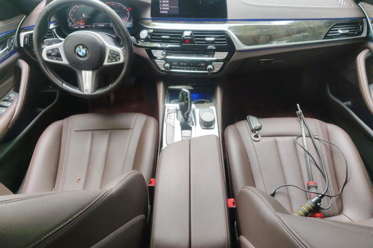 Used BMW 5 Series 2020 525Li M Sport Package Center Console
