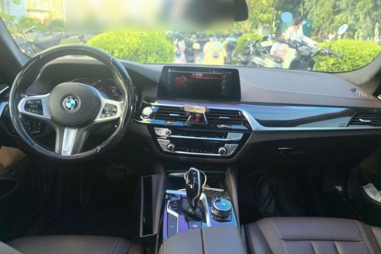 Used BMW 5 Series 2020 525Li M Sport Package Center Console