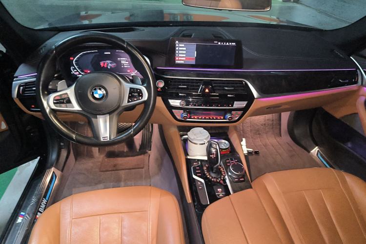 Used BMW 5 Series 2020 530Li Luxury Edition M Sport Package Center Console