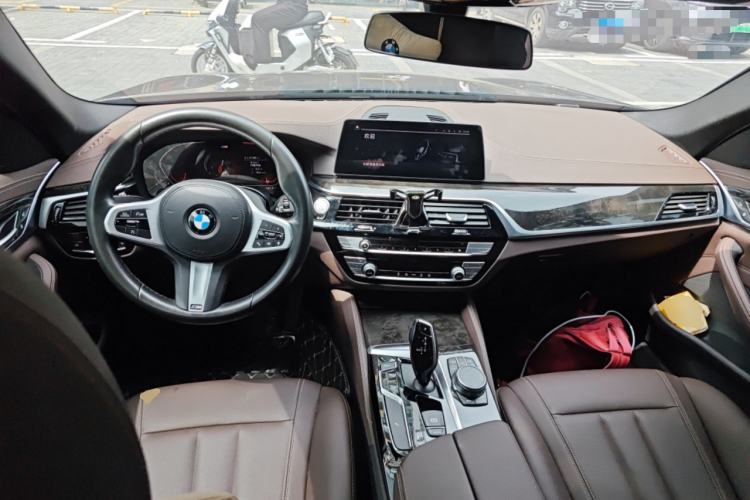 Used BMW 5 Series 2020 525Li M Sport Package Center Console
