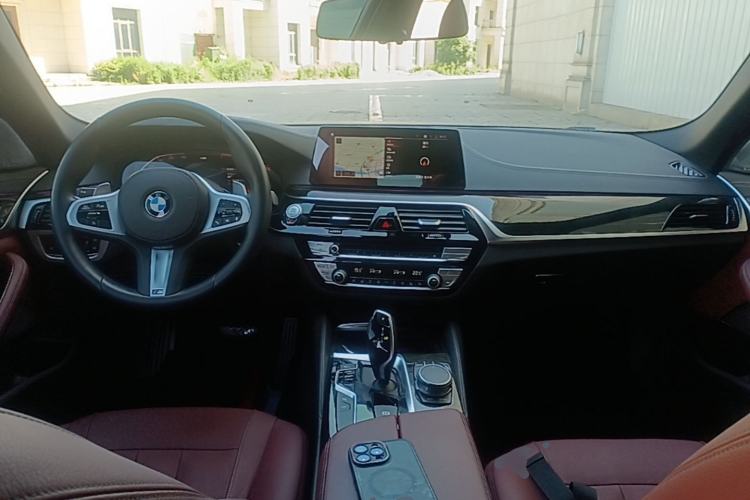 Used BMW 5 Series 2020 530Li Leading Model M Sport Package Center Console