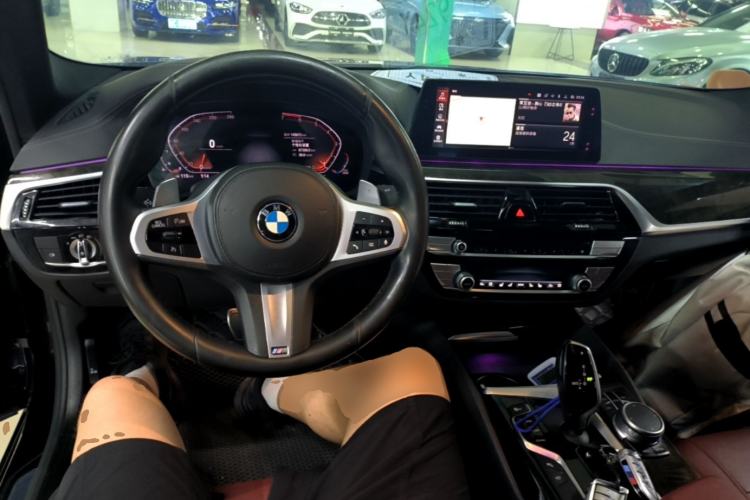Used BMW 5 Series 2020 530Li Luxury Edition M Sport Package Center Console