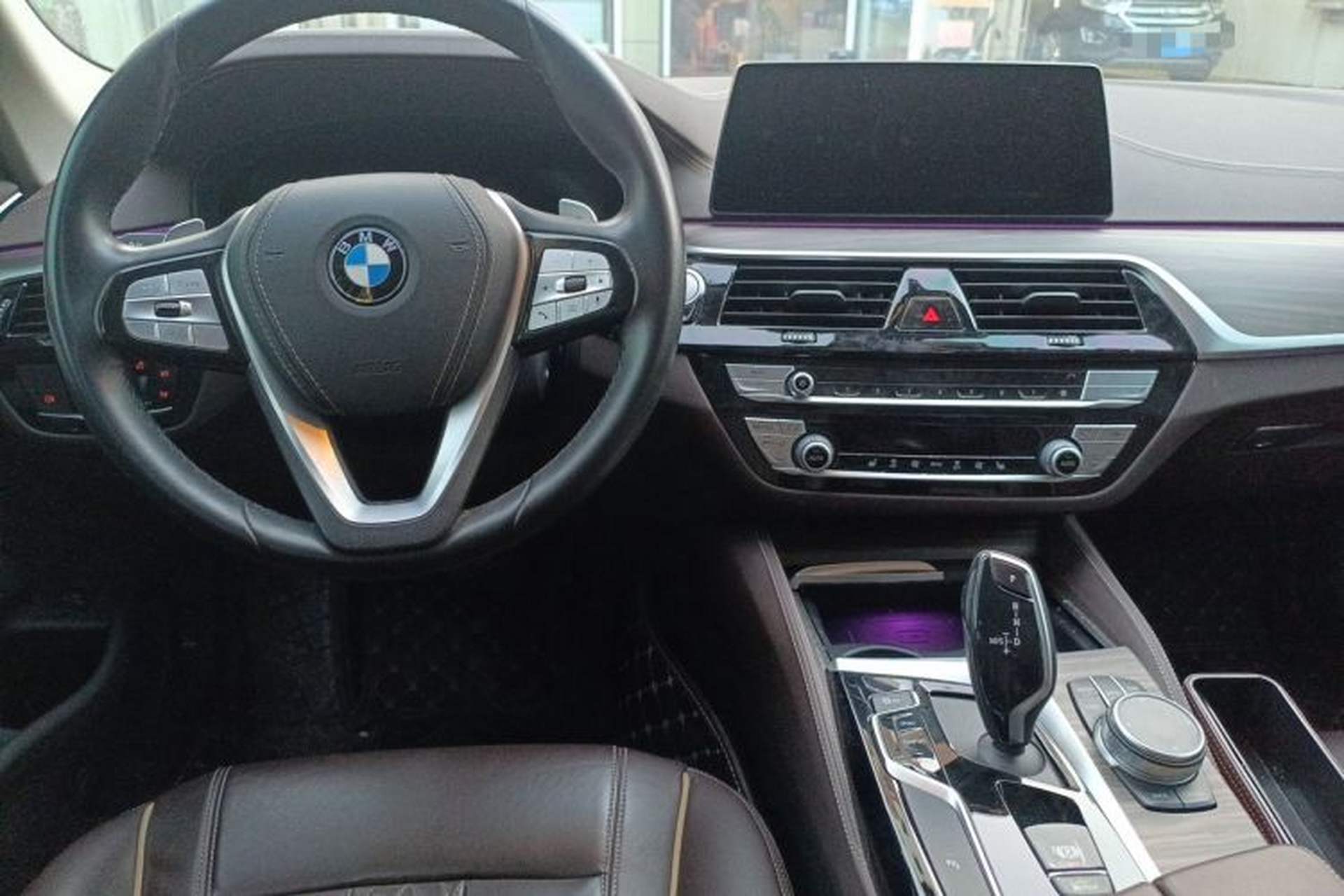 Used BMW 5 Series 2020 530Li xDrive Luxury Package Center Console
