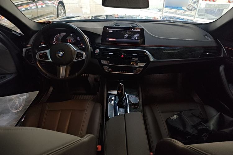 Used BMW 5 Series 2020 525Li M Sport Package Center Console