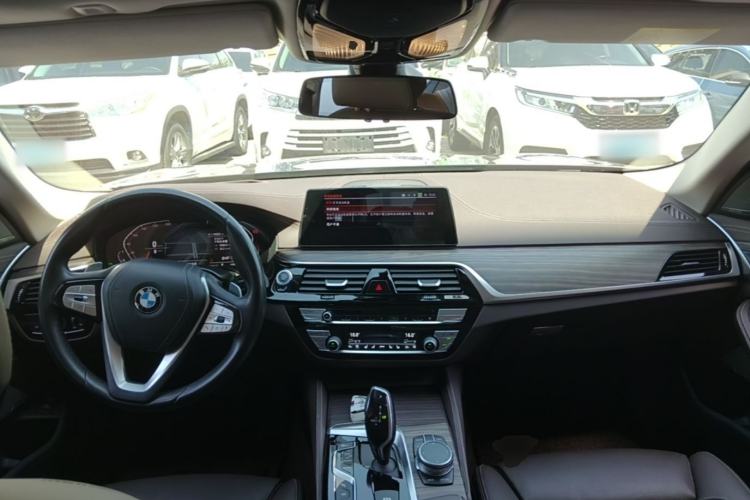 Used BMW 5 Series 2020 530Li Luxury Edition Premium Package Center Console