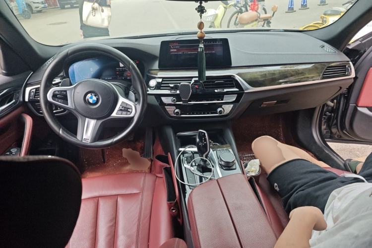 Used BMW 5 Series 2020 530Li Leading Model M Sport Package Center Console