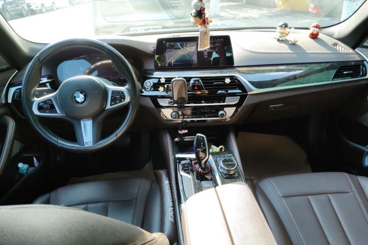 Used BMW 5 Series 2020 525Li M Sport Package Center Console