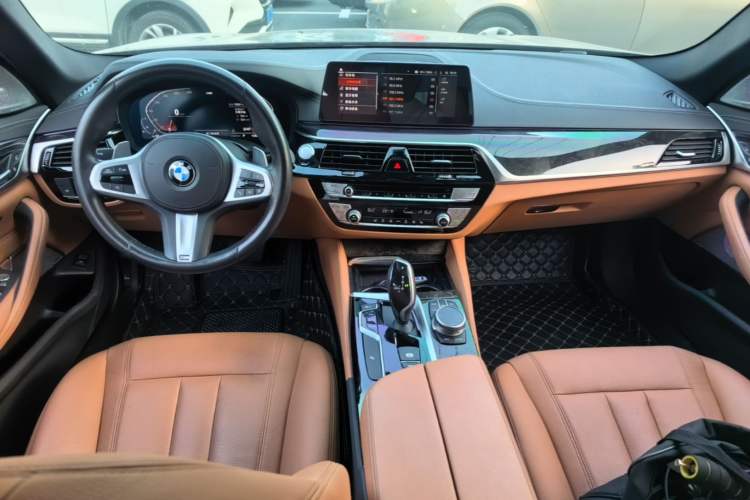 Used BMW 5 Series 2020 530Li Leading Model M Sport Package Center Console
