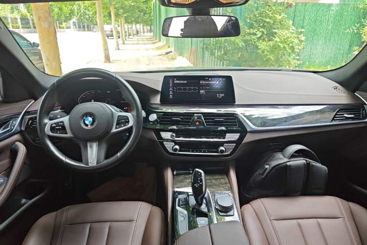 Used BMW 5 Series 2020 525Li M Sport Package Center Console