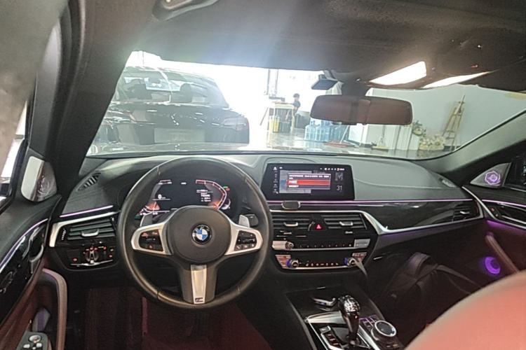 Used BMW 5 Series 2020 530Li Leading Model M Sport Package Center Console