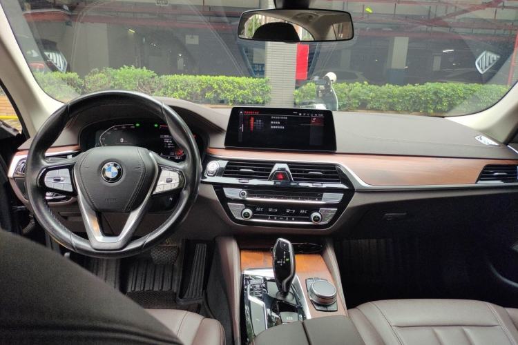 Used BMW 5 Series 2020 525Li Luxury Package Center Console