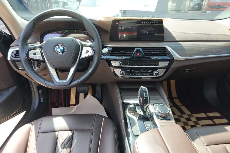 Used BMW 5 Series 2020 530Li Leading Edition Luxury Package Center Console