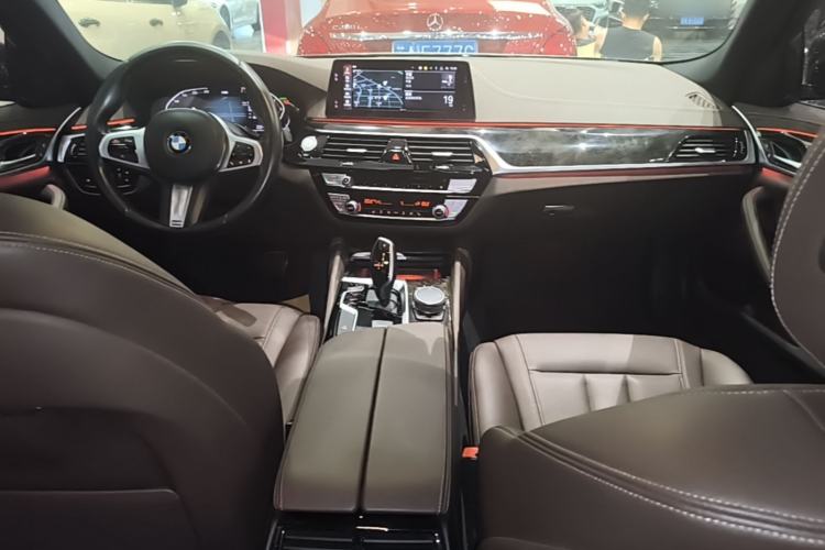 Used BMW 5 Series 2020 525Li M Sport Package Center Console