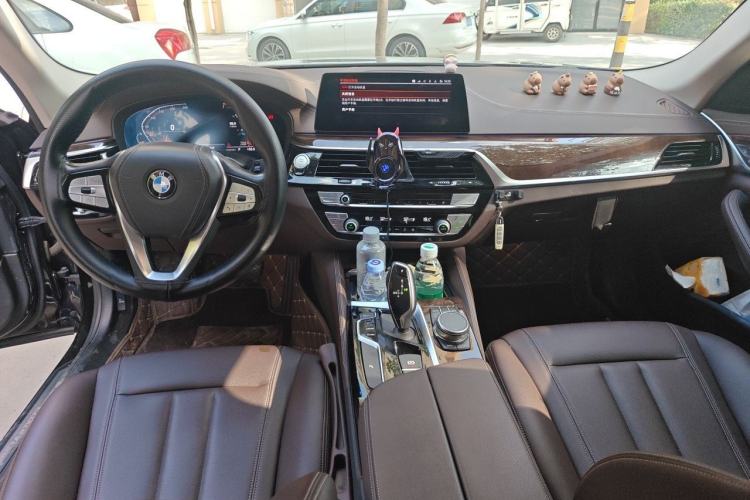 Used BMW 5 Series 2020 525Li Luxury Package Center Console