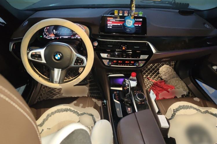Used BMW 5 Series 2020 525Li M Sport Package Center Console