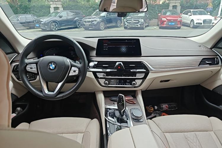 Used BMW 5 Series 2020 530Li Luxury Edition Premium Package Center Console