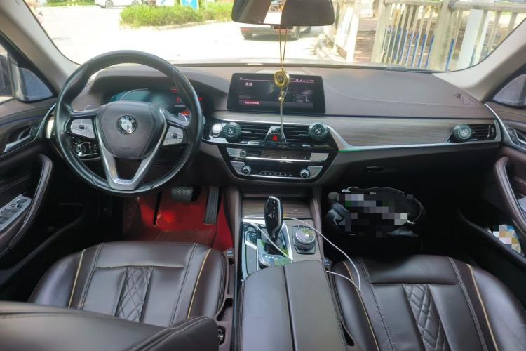 Used BMW 5 Series 2020 530Li Leading Edition Luxury Package Center Console