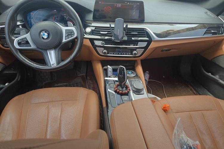 Used BMW 5 Series 2020 530Li Luxury Edition M Sport Package Center Console