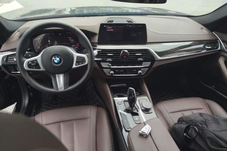 Used BMW 5 Series 2020 525Li M Sport Package Center Console