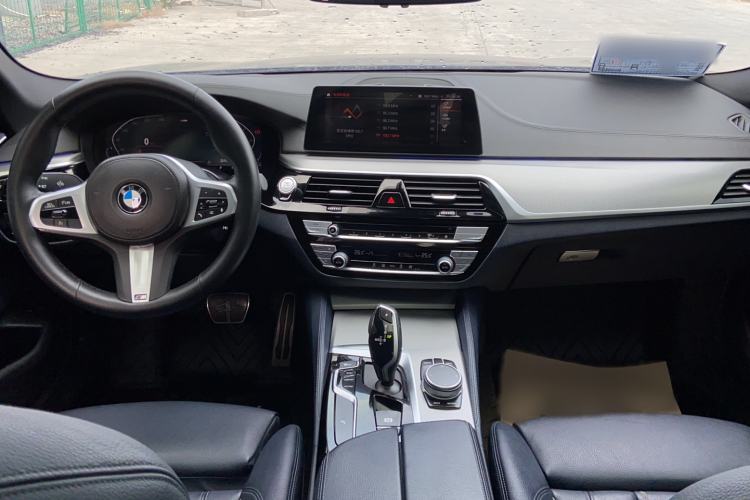 Used BMW 5 Series 2020 525i M Sport Package Center Console