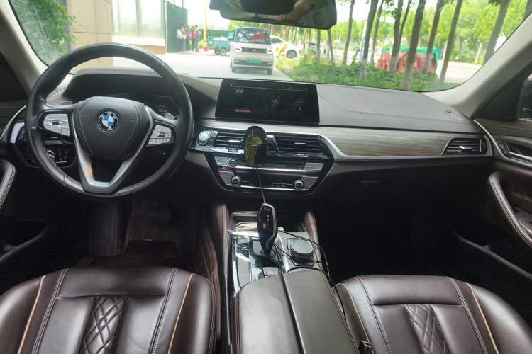Used BMW 5 Series 2020 530Li Leading Edition Luxury Package Center Console