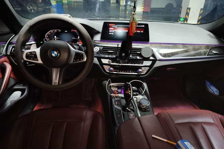 Used BMW 5 Series 2020 530Li Leading Model M Sport Package Center Console