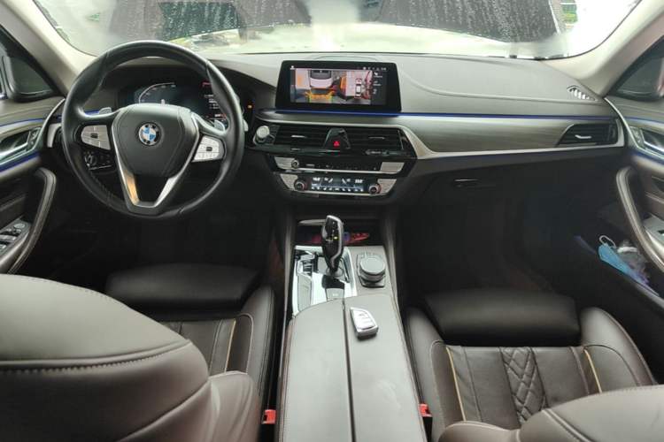 Used BMW 5 Series 2020 530Li Luxury Edition Premium Package Center Console