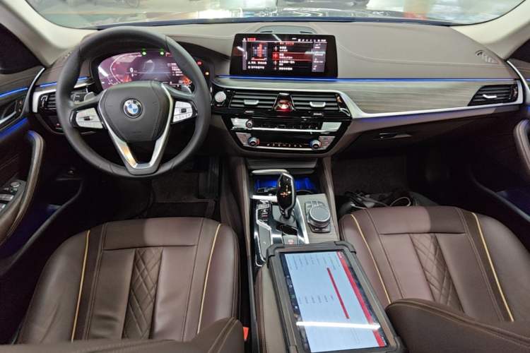 Used BMW 5 Series 2020 530Li Leading Edition Luxury Package Center Console