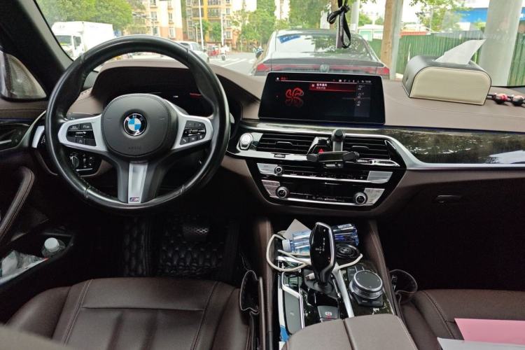 Used BMW 5 Series 2020 525Li M Sport Package Center Console