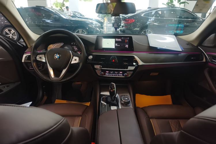 Used BMW 5 Series 2020 530Li Executive Luxury Package Center Console