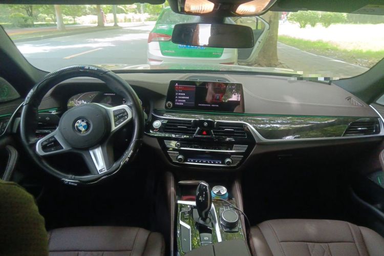 Used BMW 5 Series 2020 525Li M Sport Package Center Console