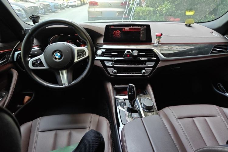 Used BMW 5 Series 2020 525Li M Sport Package Center Console