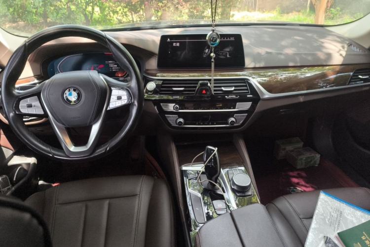 Used BMW 5 Series 2020 525Li Luxury Package Center Console