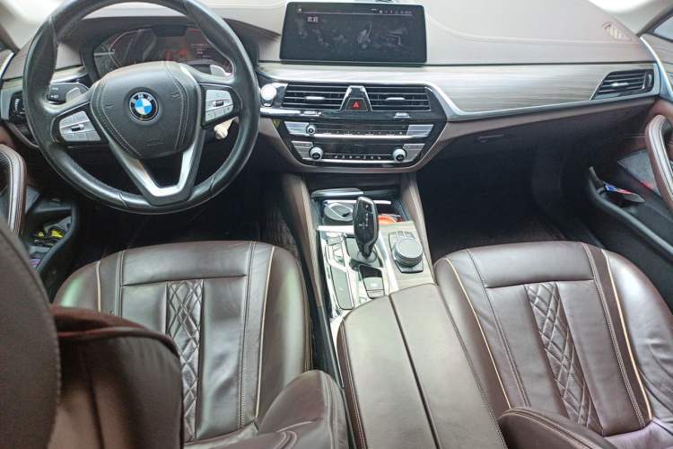Used BMW 5 Series 2020 530Li Leading Edition Luxury Package Center Console