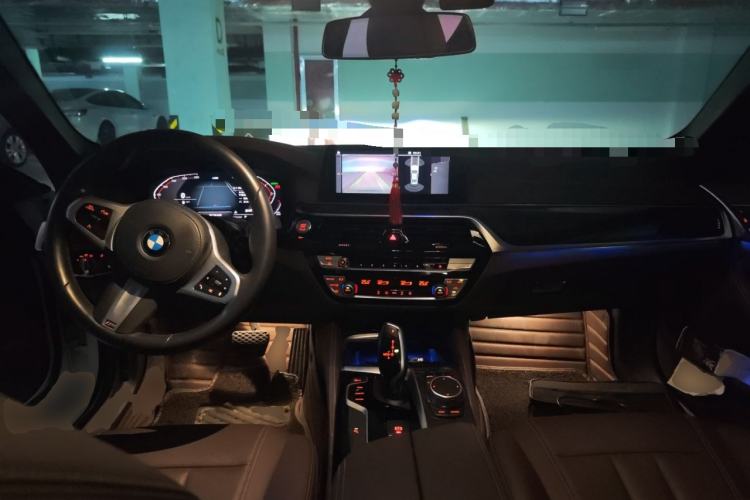 Used BMW 5 Series 2020 525Li M Sport Package Center Console