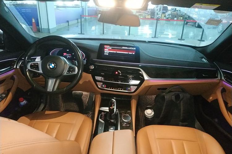 Used BMW 5 Series 2020 530Li Leading Model M Sport Package Center Console