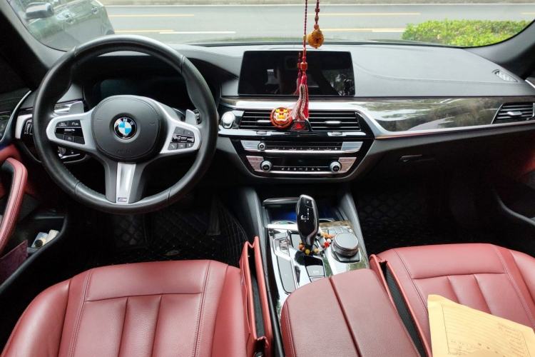 Used BMW 5 Series 2020 530Li Leading Model M Sport Package Center Console