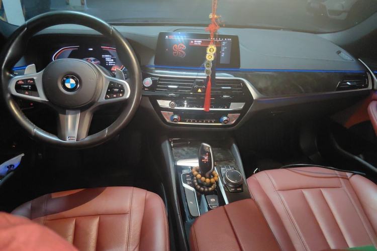 Used BMW 5 Series 2020 530Li Leading Model M Sport Package Center Console
