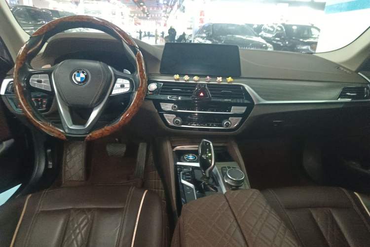 Used BMW 5 Series 2020 530Li Leading Edition Luxury Package Center Console
