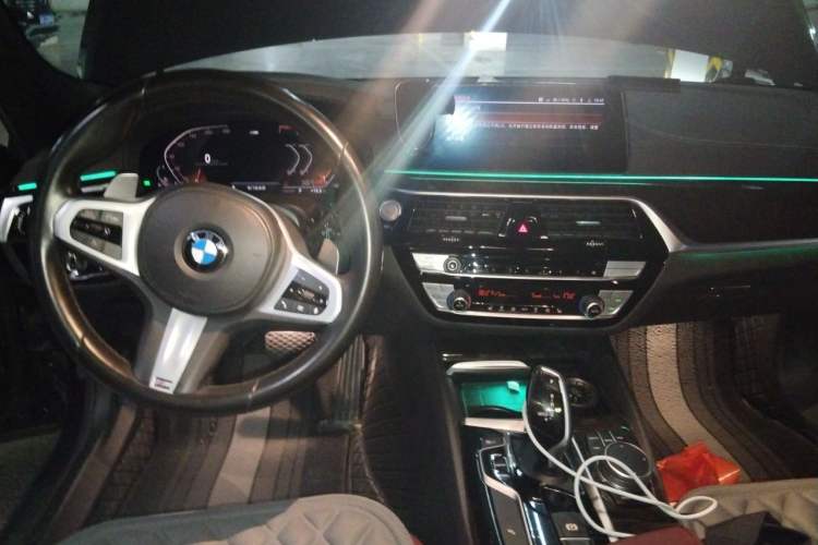 Used BMW 5 Series 2020 530Li xDrive M Sport Package Center Console