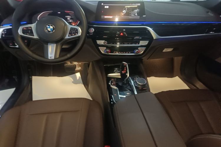 Used BMW 5 Series 2020 525Li M Sport Package Center Console