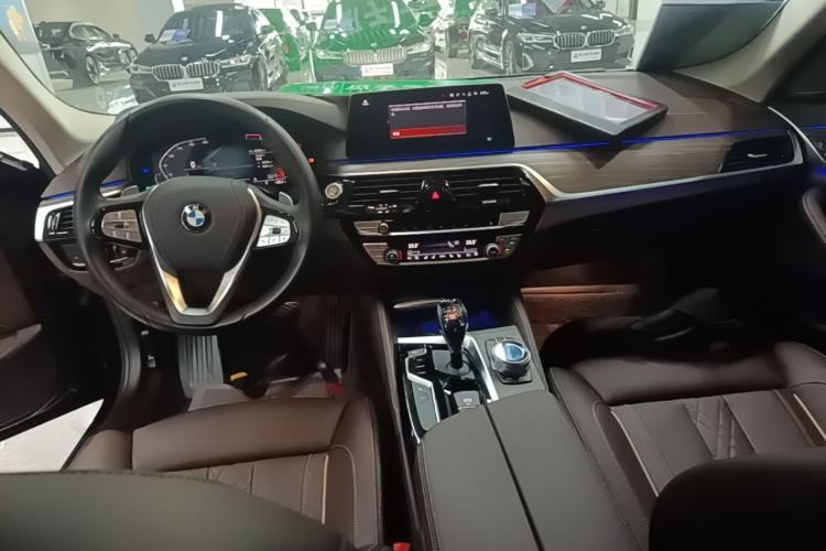 Used BMW 5 Series 2020 530Li Luxury Edition Premium Package Center Console