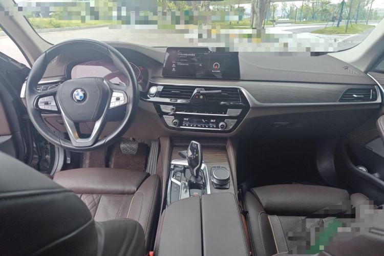 Used BMW 5 Series 2020 530Li Luxury Edition Premium Package Center Console