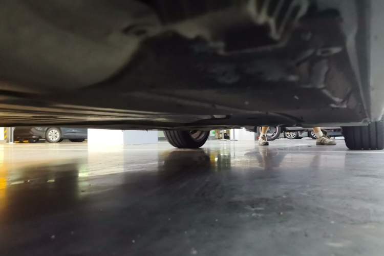 Used BMW 5 Series 2020 530Li Leading Model M Sport Package Chassis Front Left