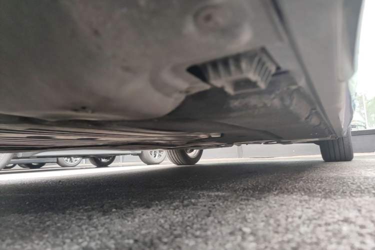 Used BMW 5 Series 2020 525Li M Sport Package Chassis Front Left