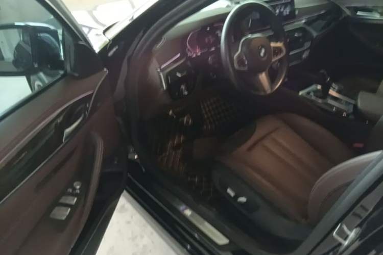 Used BMW 5 Series 2020 525Li M Sport Package Driver Seat