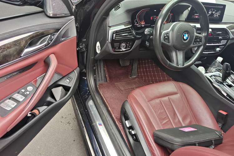 Used BMW 5 Series 2020 530Li Leading Model M Sport Package Driver Seat