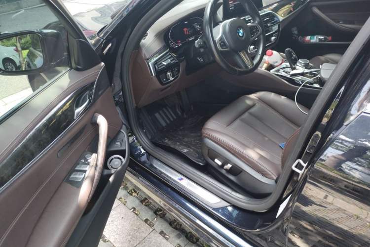 Used BMW 5 Series 2020 525Li M Sport Package Driver Seat