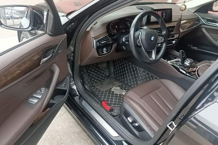 Used BMW 5 Series 2020 525Li Luxury Package Driver Seat